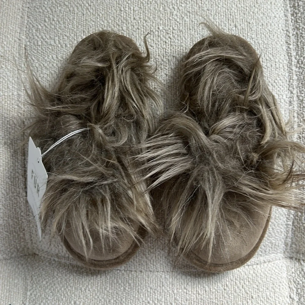 NWT Restoration Hardware Baby&Child Luxe Fur Scuff Lion Slippers Slip on Toddler